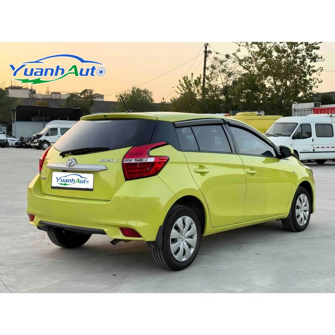 2020 Toyota YARiS_L vehicle photo 1