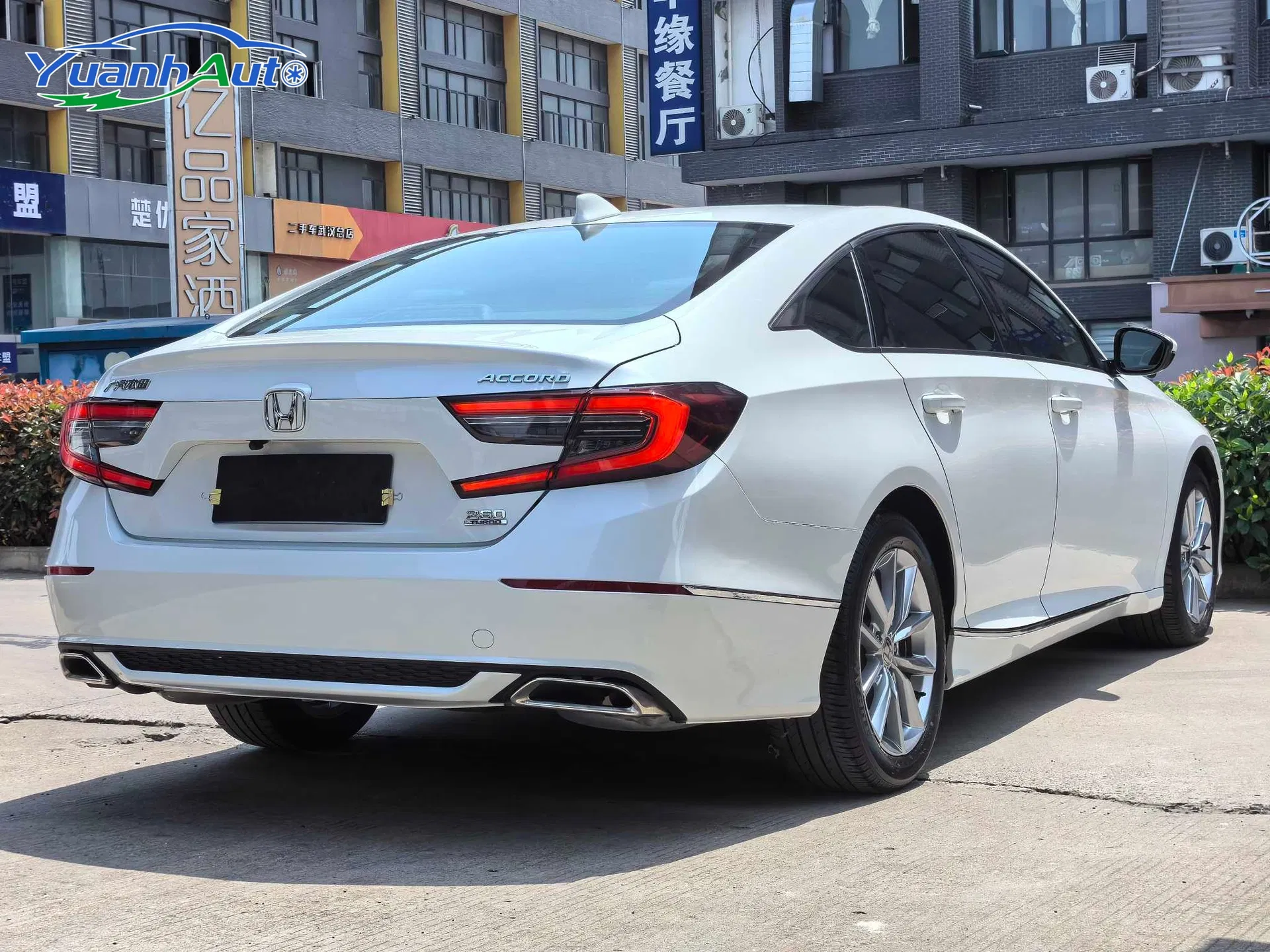 2022 Honda Accord Petrol Sedan — source image 15