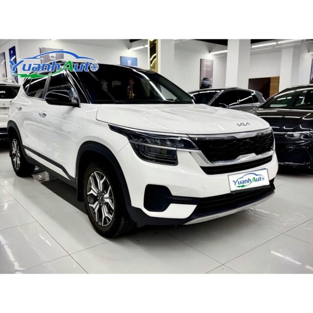 2021 Kia KX3 vehicle photo 1