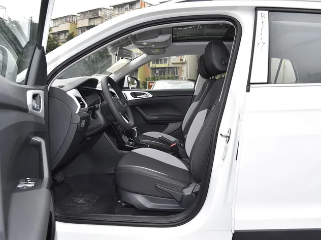 2023 Volkswagen Tacqua 1.2T Petrol SUV — source image 15