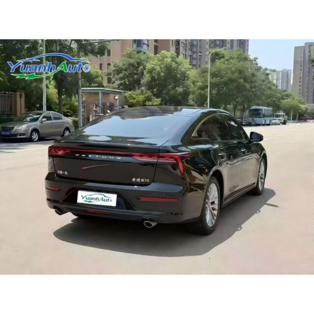 2021 BESTUNE B70 vehicle photo 1