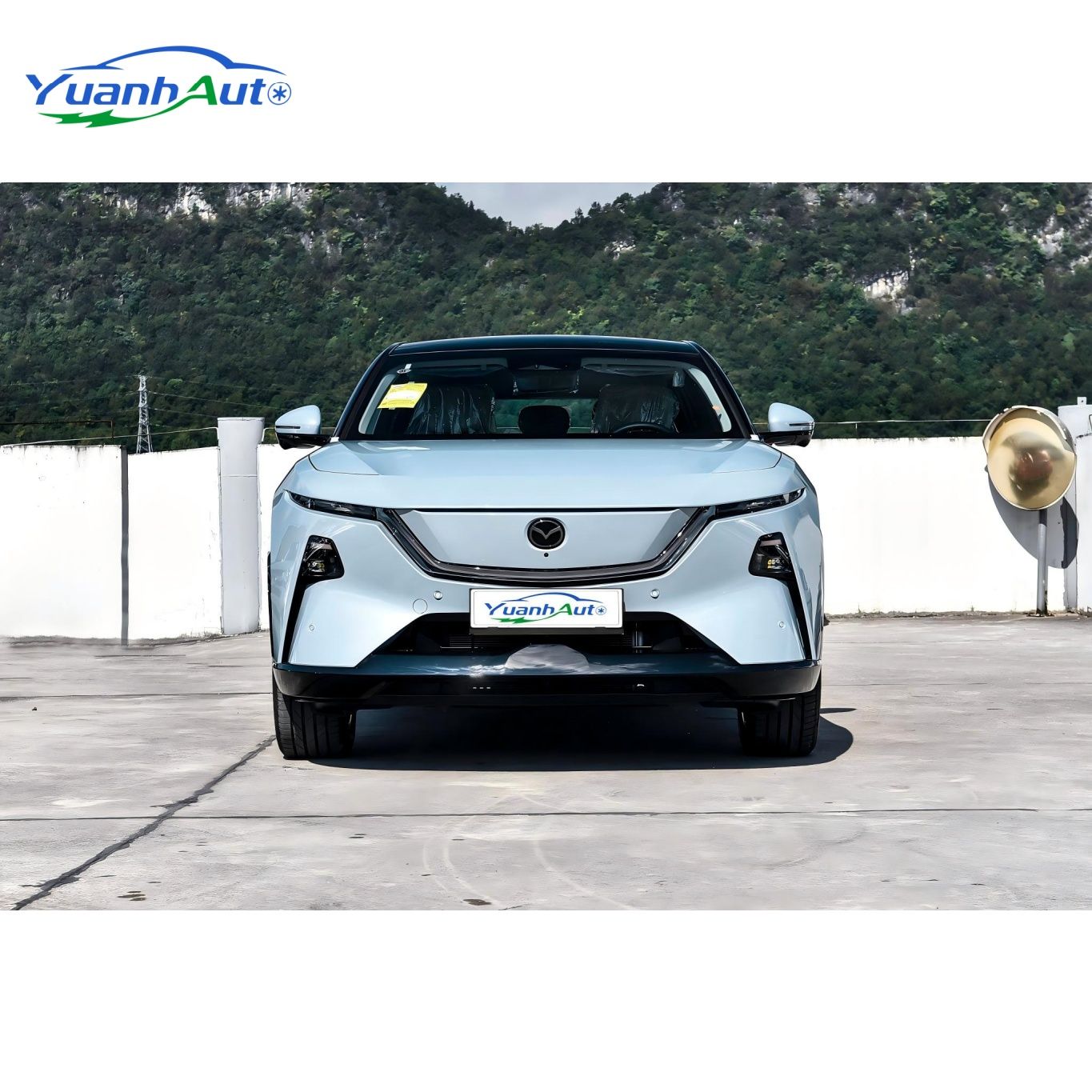 Mazda EZ-60 vehicle photo 1