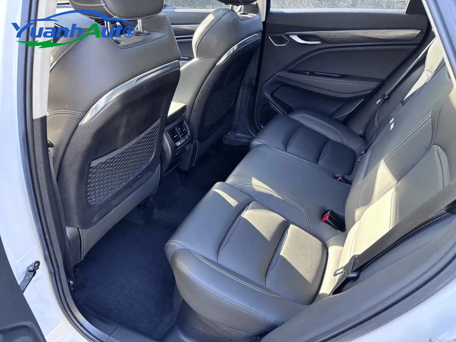 2020 Geely Tugella Petrol SUV — source image 10