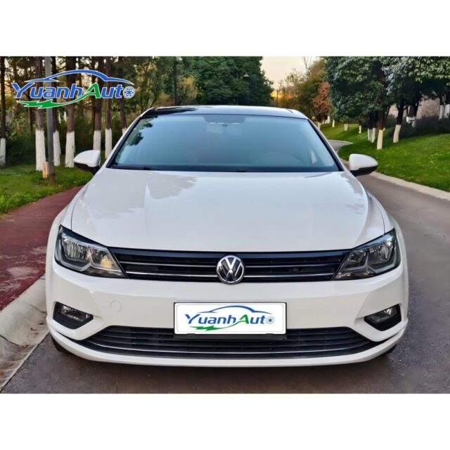 2016 VW Lamando vehicle photo 1