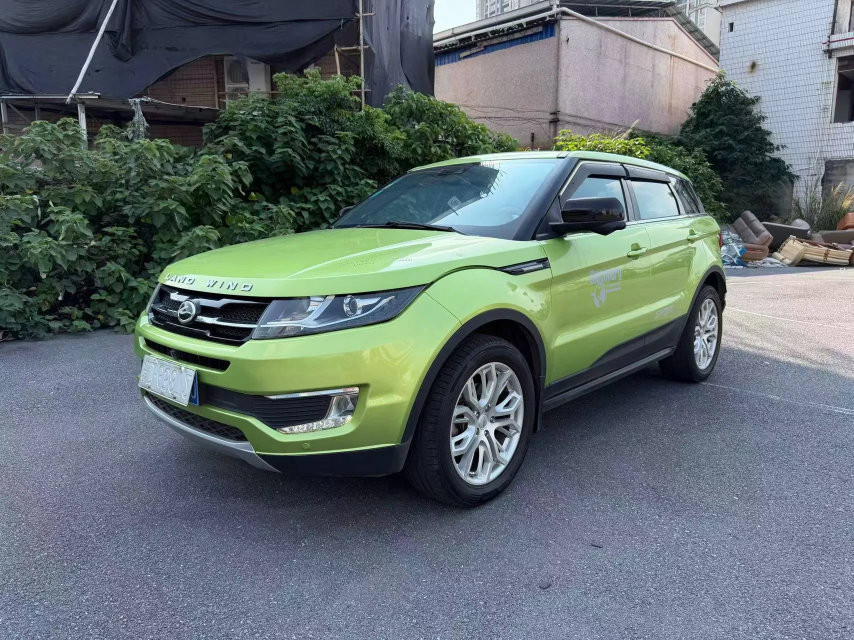 2015 Landwind X7 2.0T Petrol SUV — source image 8