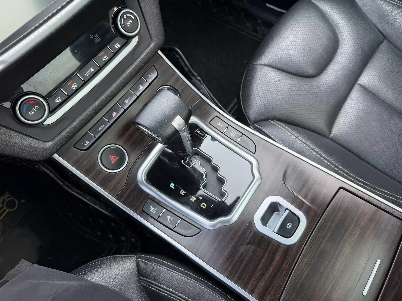 Landwind X7 1.5T Petrol SUV — source image 12