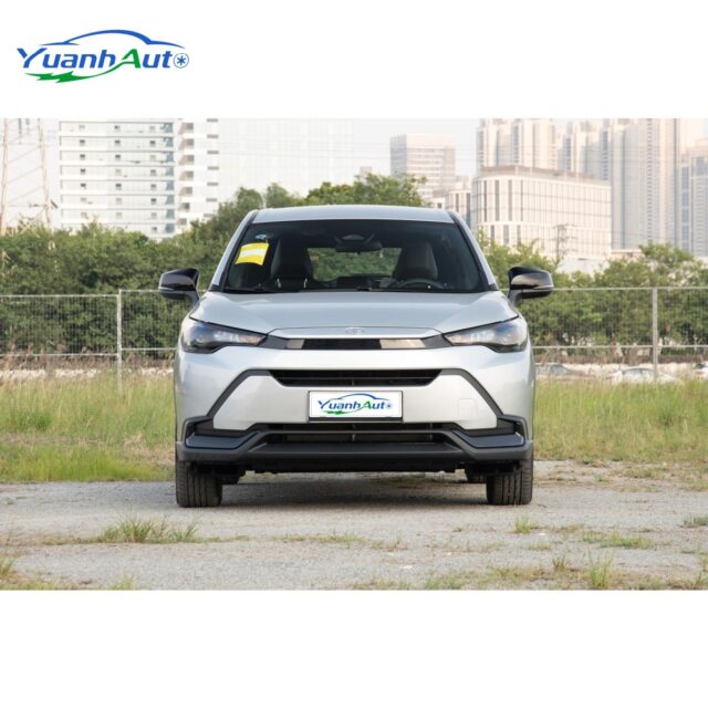 Toyota Frontlander vehicle photo 1