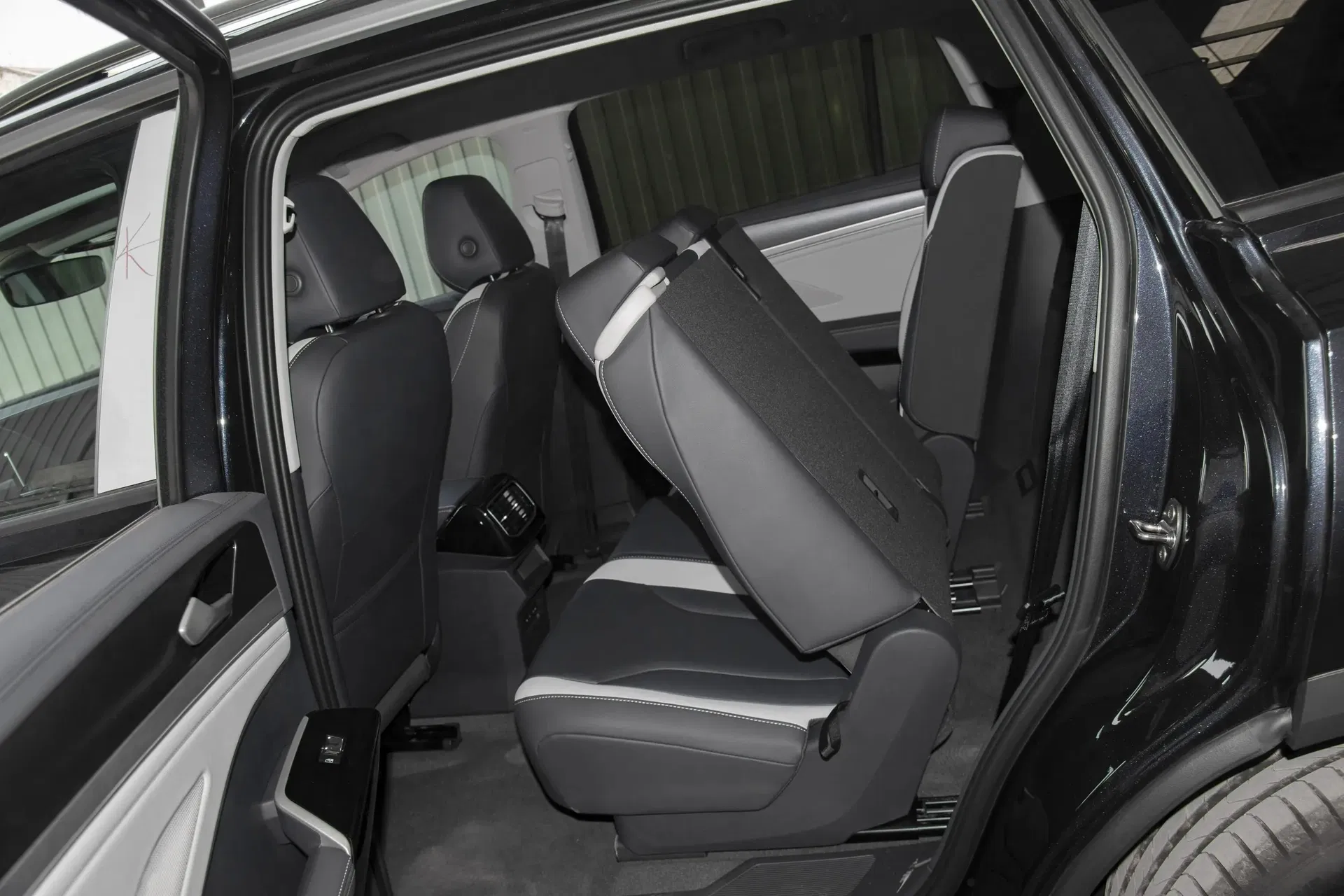 2025 Volkswagen ID6 Crozz Electric SUV — source image 13