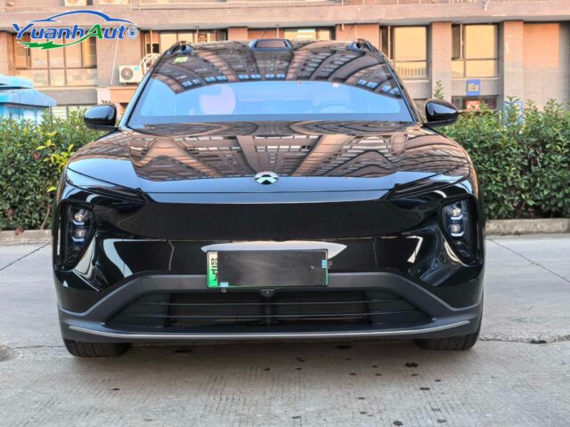 2023 NIO ES6 vehicle photo 1