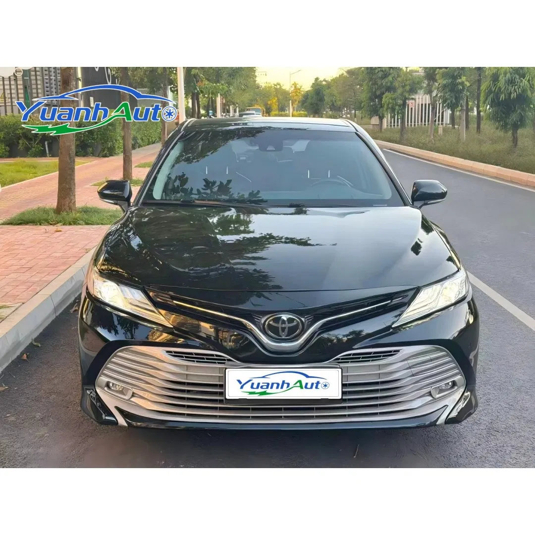 2019 Toyota Camry Luxury — source image 9