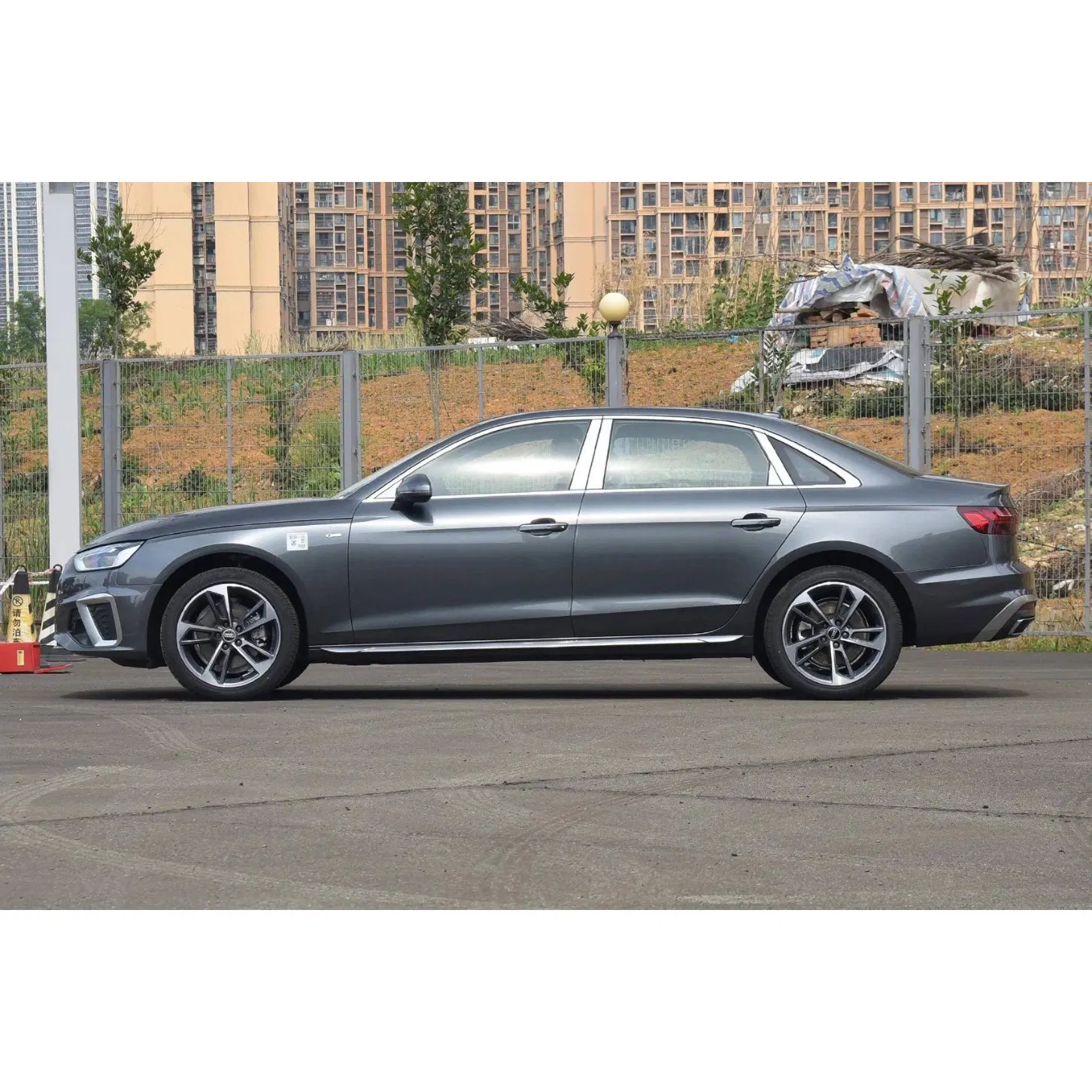 2024 Audi A4L vehicle photo 5