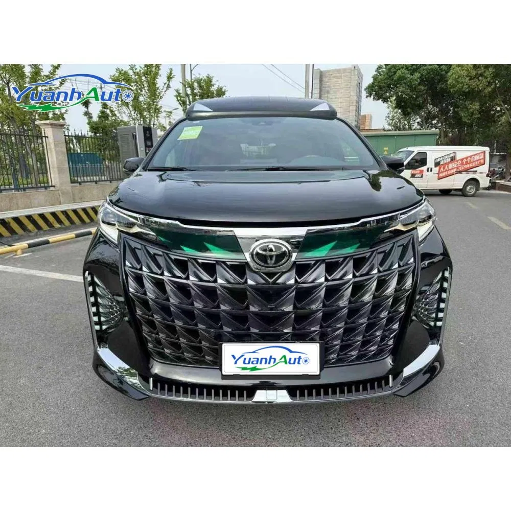 2024 Toyota Gravia vehicle photo 3