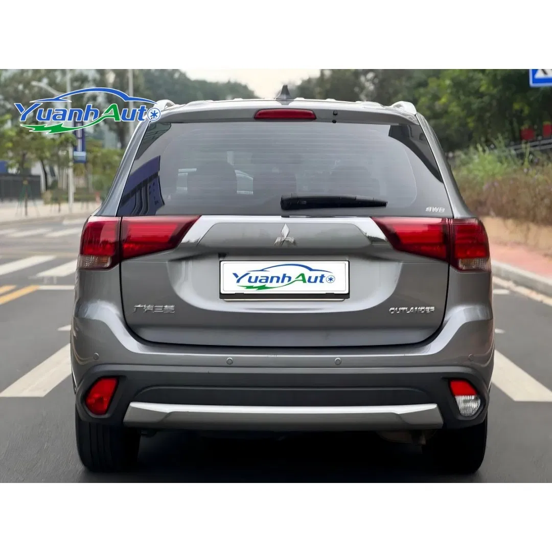 2019 Mitsubishi Outlander vehicle photo 5