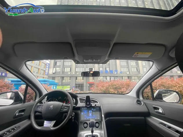 2018 Peugeot 3008 Petrol SUV — source image 15