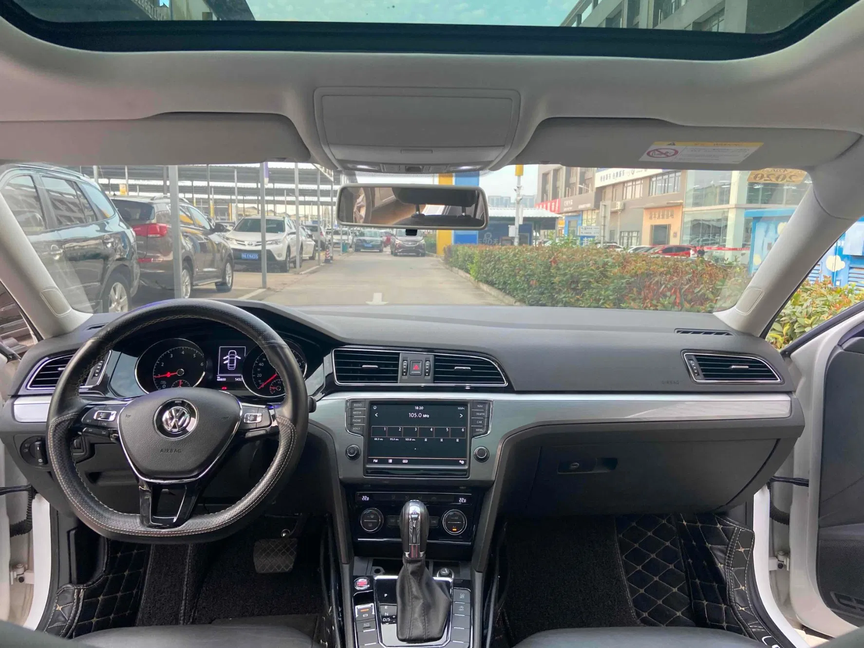 2018 VW Lamando vehicle photo 7