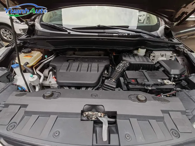2015 Dongfeng Fengshen AX7 Petrol SUV — source image 18