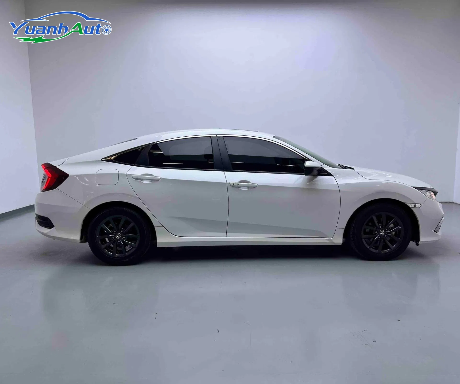 2019 Honda Civic Petrol Sedan — source image 11