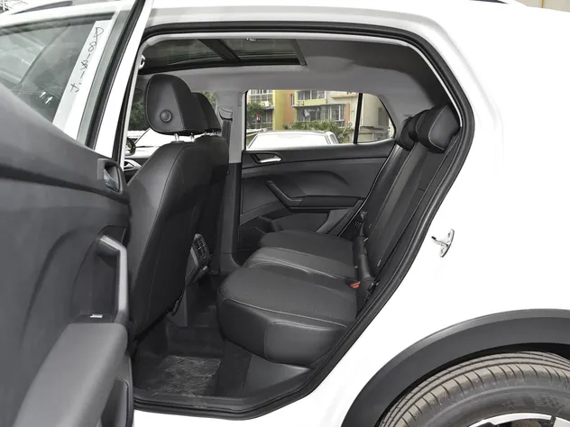 2023 Volkswagen Tacqua 1.2T Petrol SUV — source image 16