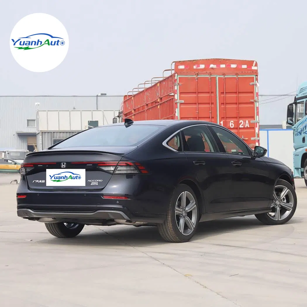 Honda Accord vehicle photo 7