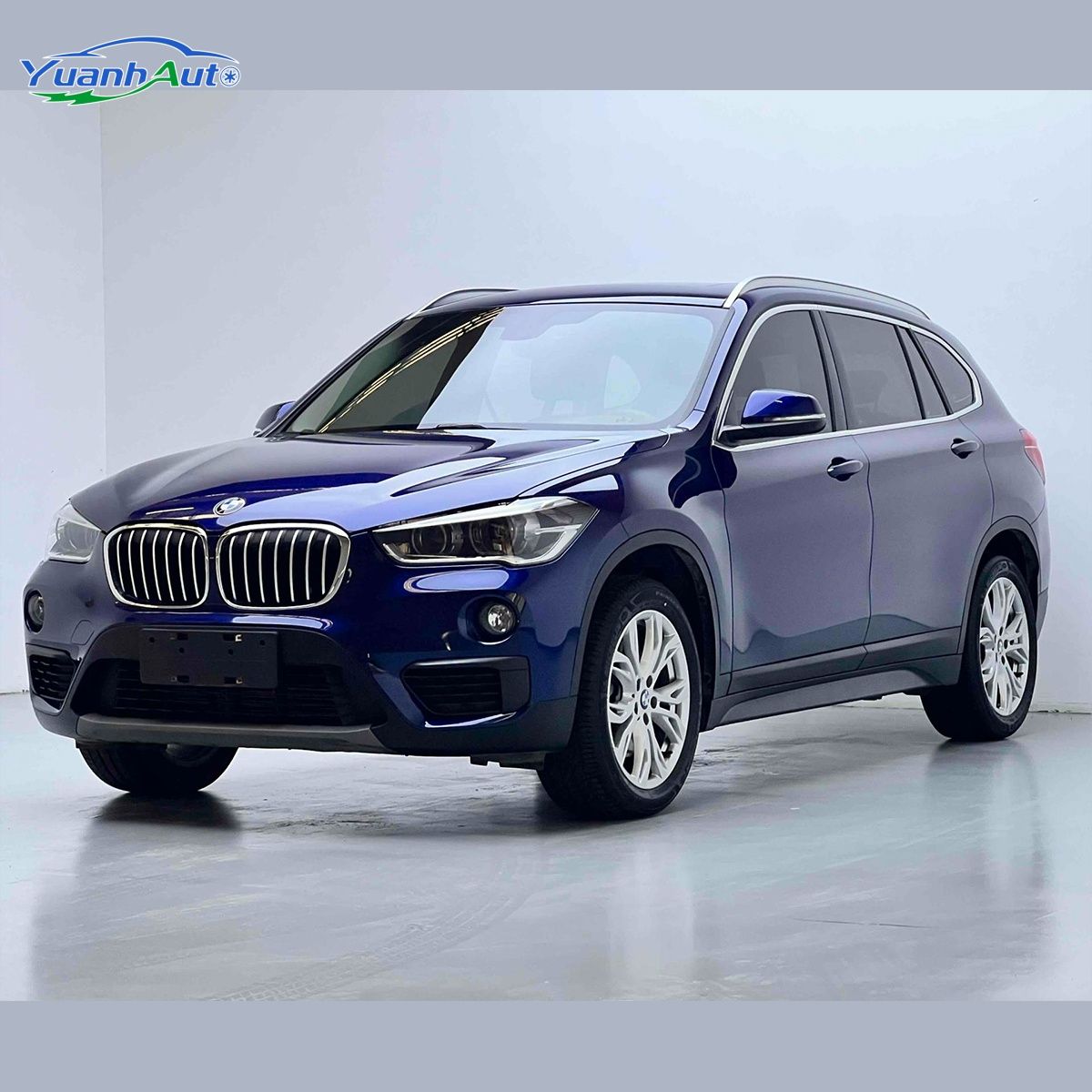 2022 X1 vehicle photo 1