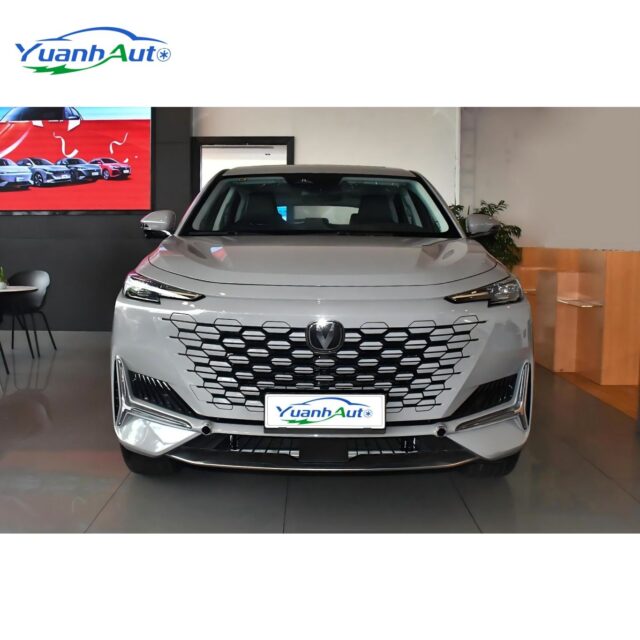 Changan UNI-K vehicle photo 1