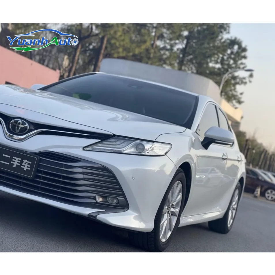 2018 Toyota Camry Luxury Petrol — source image 10