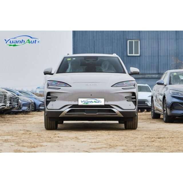 BYD Song Plus vehicle photo 1