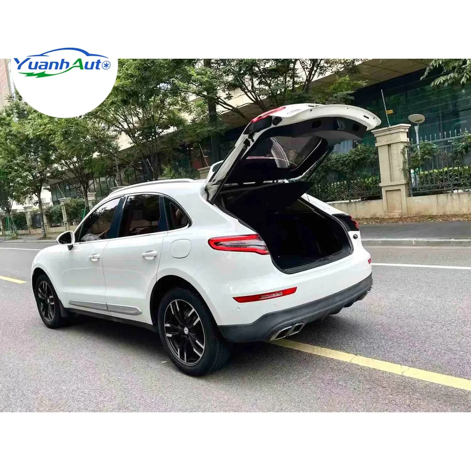2017 Zotye SR9 vehicle photo 5