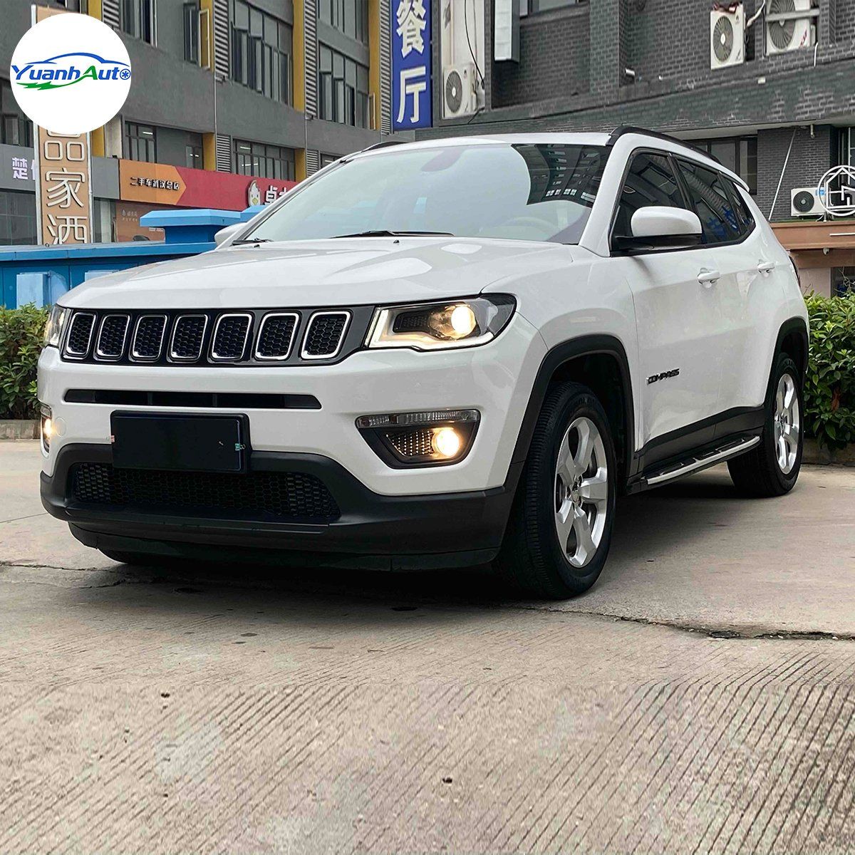 2017 Jeep Compass Petrol SUV — source image 1