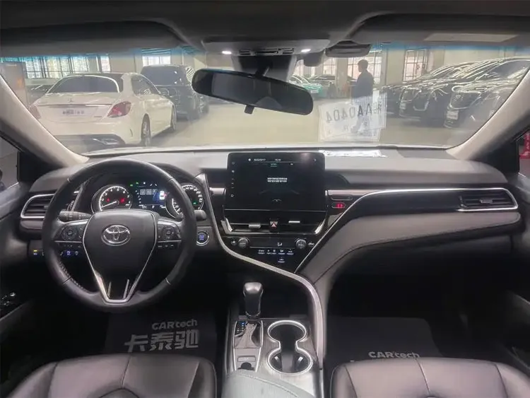 2021 Toyota Camry Petrol Sedan — source image 8