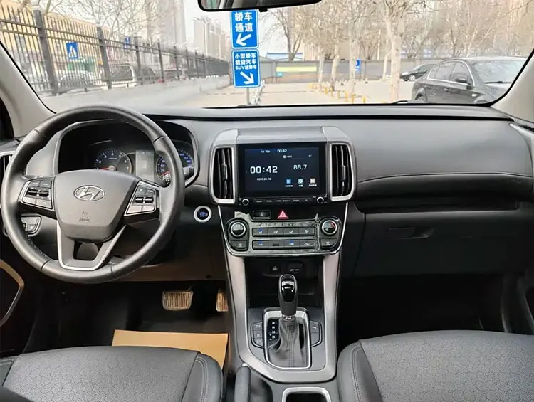 2026 Hyundai ix35 2.0L SUV — source image 8