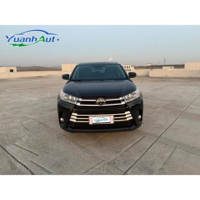 2021 Toyota Highlander vehicle photo 1