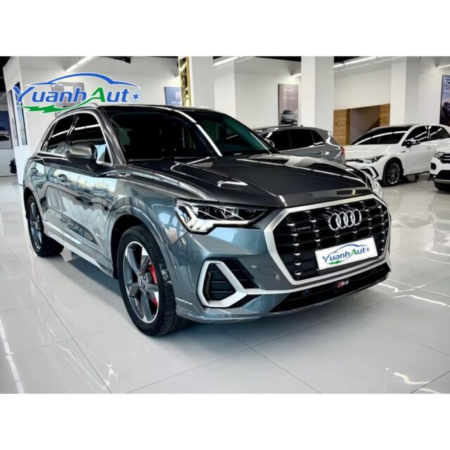 2021 Audi Q3 vehicle photo 1