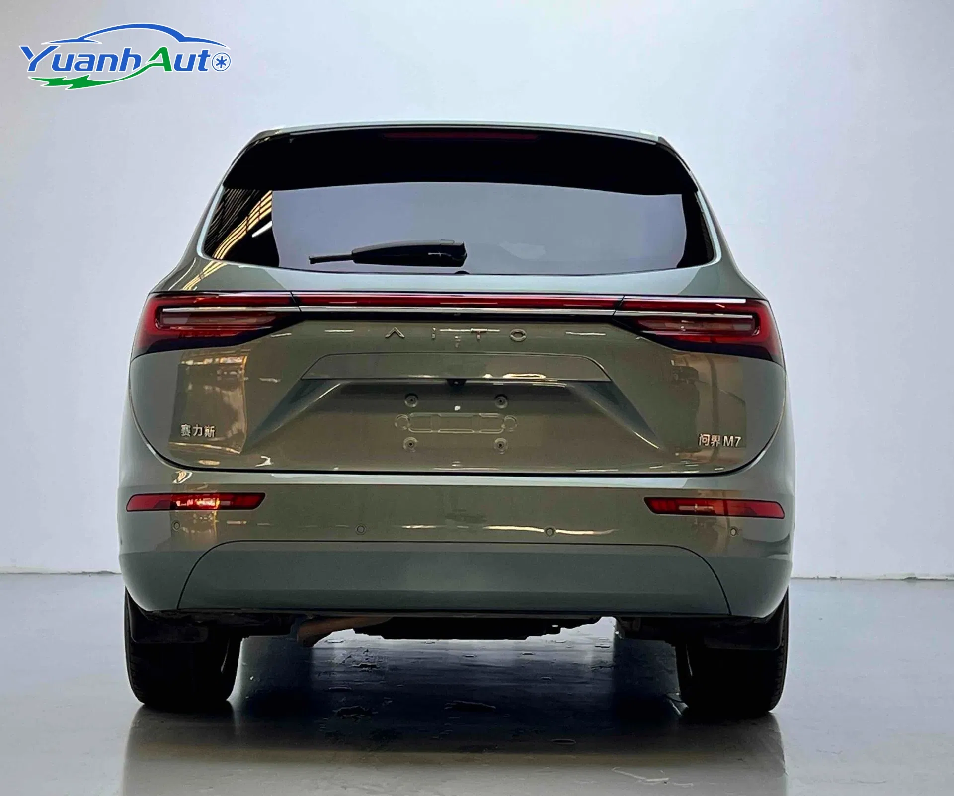 2022 AITO M7 Hybrid SUV — source image 13