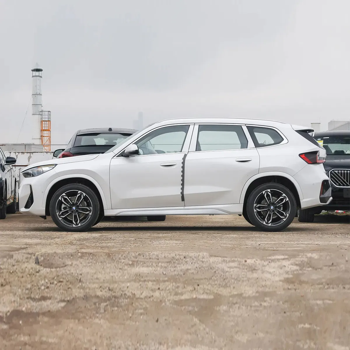 2025 BMW X1 — source image 11
