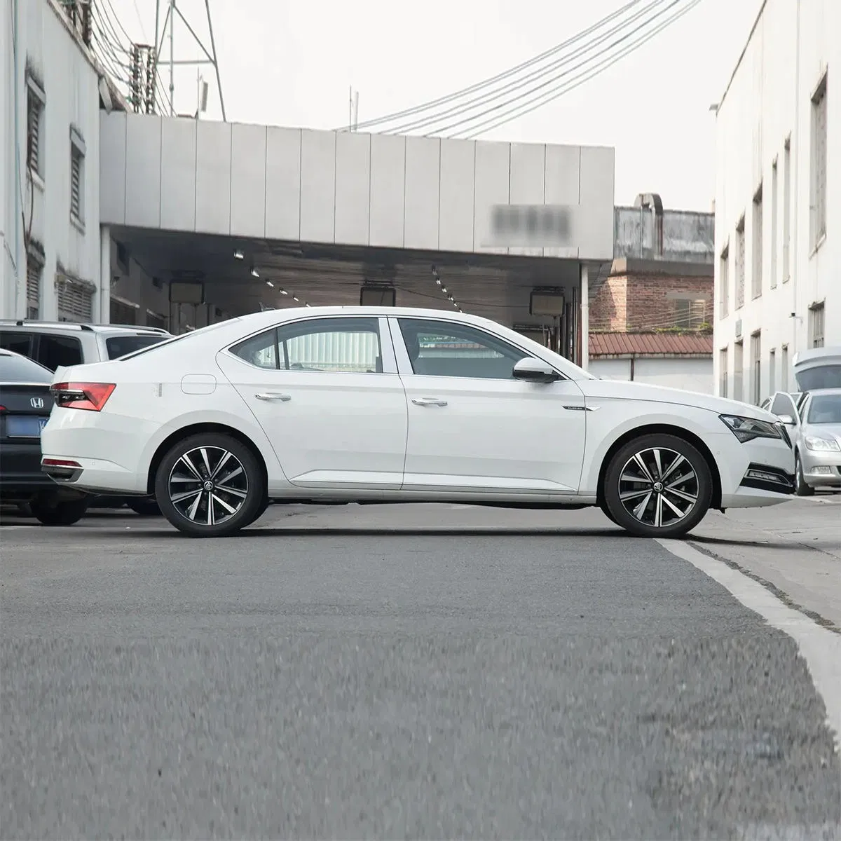 2025 Skoda Superb vehicle photo 6