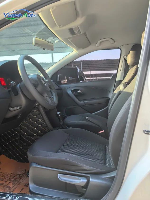 2013 Volkswagen Polo 1.4L Petrol — source image 15