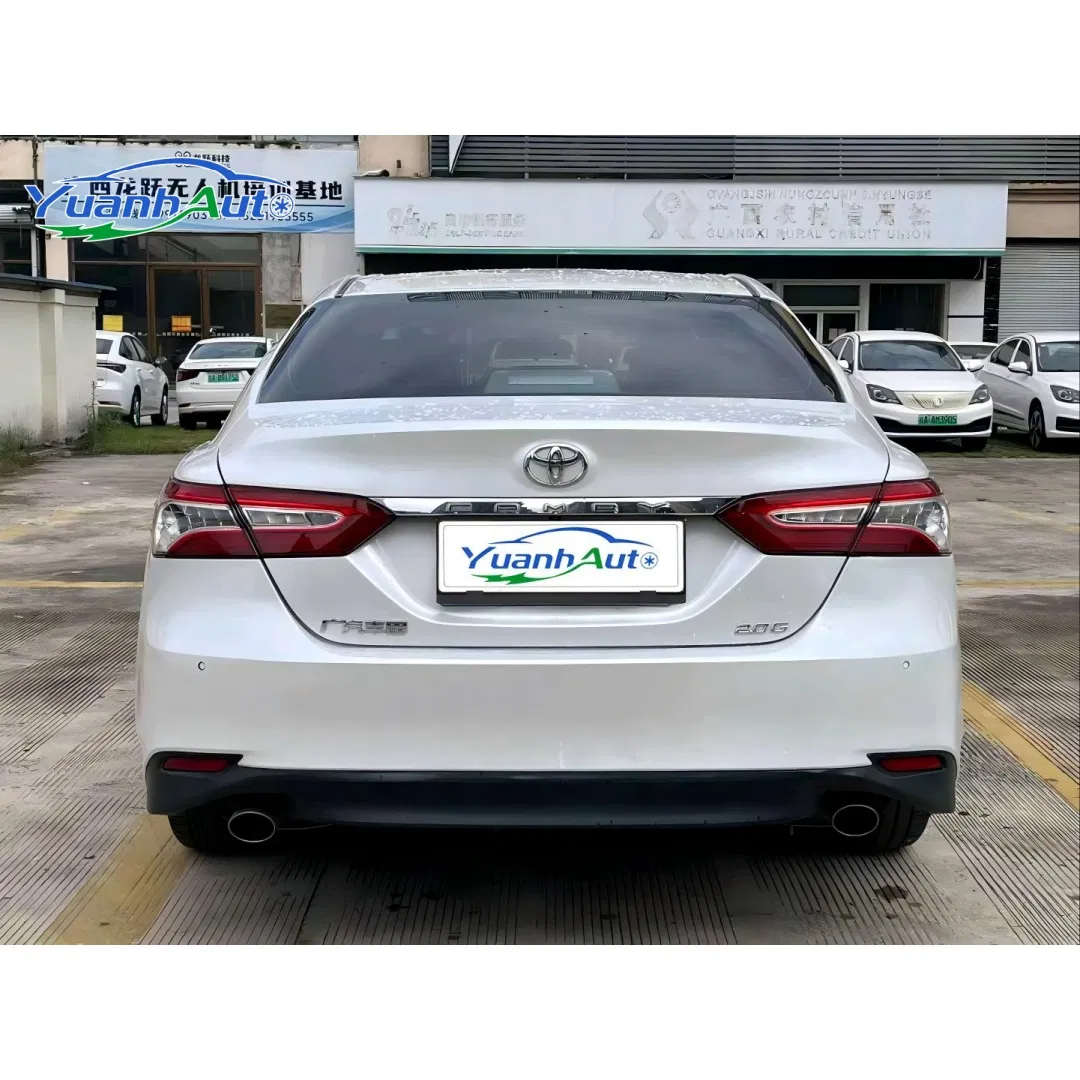 2019 Toyota Camry Petrol Sedan — source image 12
