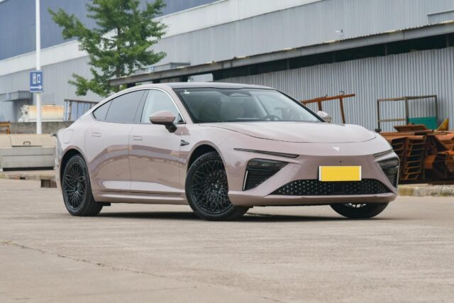 2025 Neta S vehicle photo 1