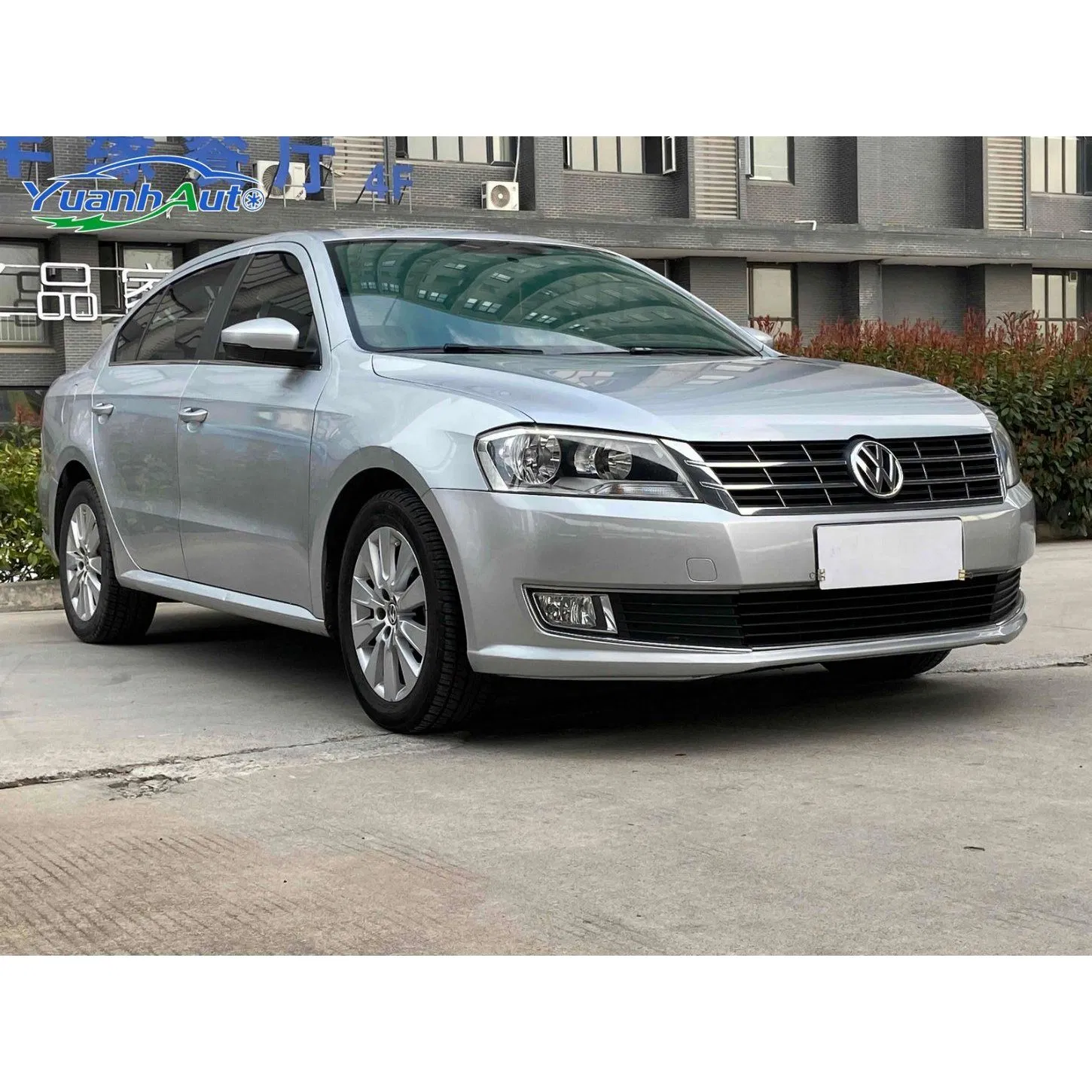 2014 Volkswagen Lavida Petrol Sedan — source image 4