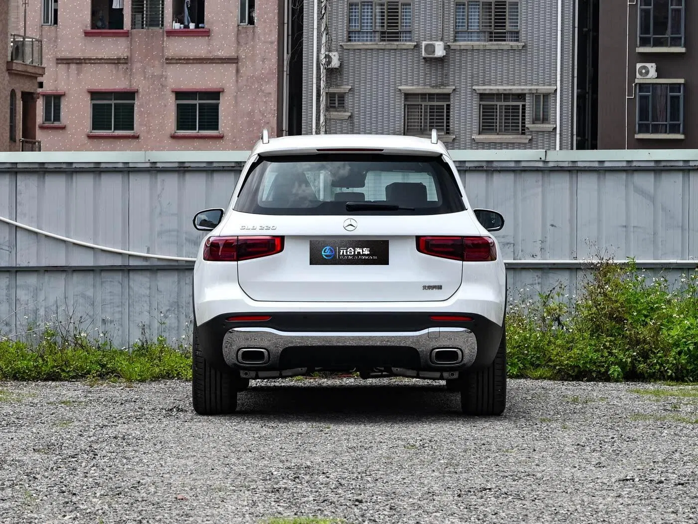 2025 Benz GLB200 vehicle photo 4