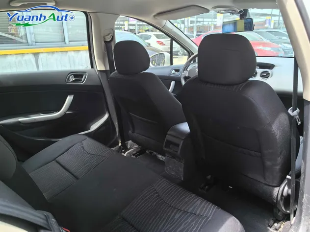 2013 Peugeot 408 Petrol Sedan — source image 19