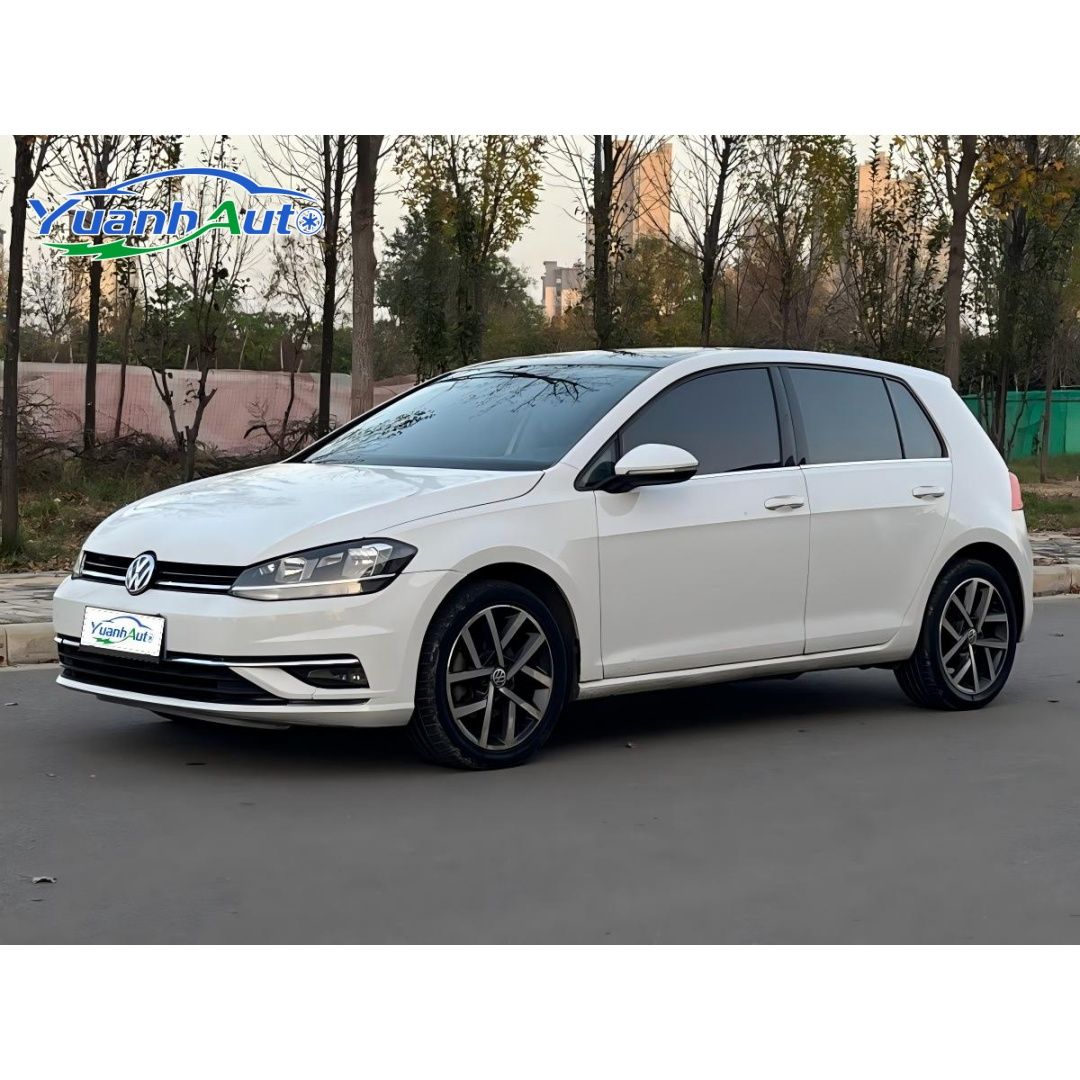 2020 Volkswagen Golf Petrol — source image 1