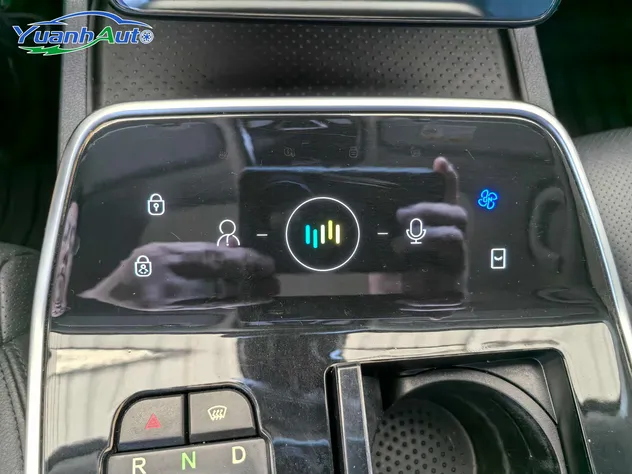 2020 WM Motor Electric SUV — source image 17