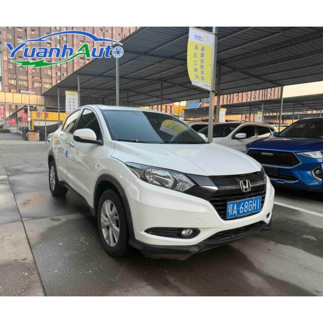 2015 Honda Vezel vehicle photo 1