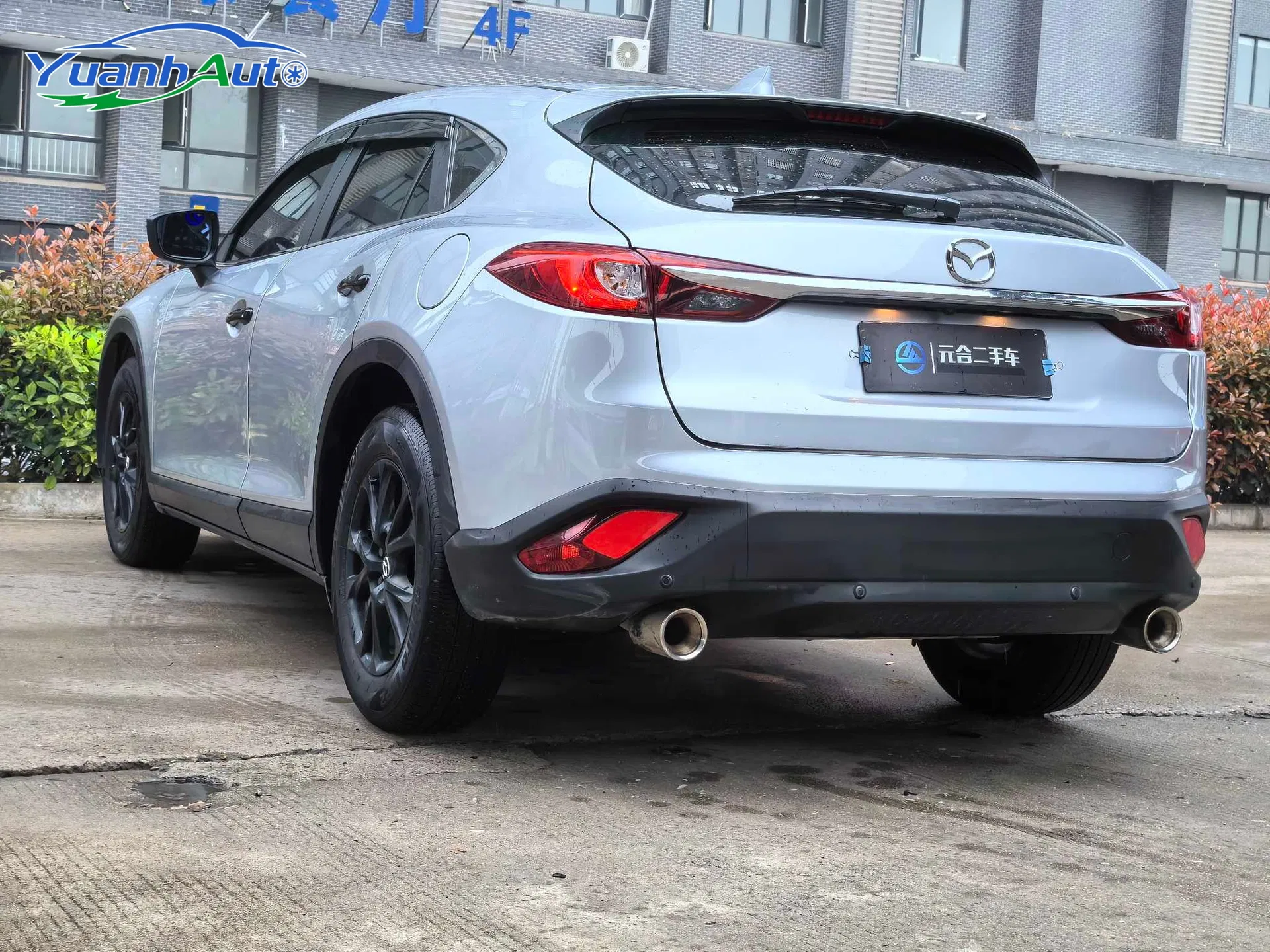 2018 Mazda CX-4 Petrol SUV — source image 15
