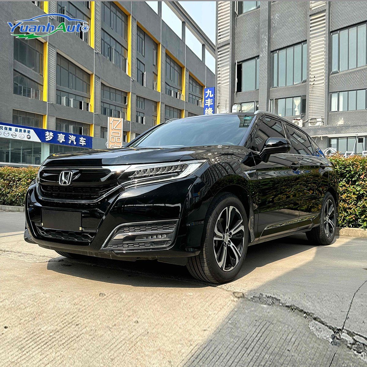 2017 Honda UR-V Petrol SUV — source image 1
