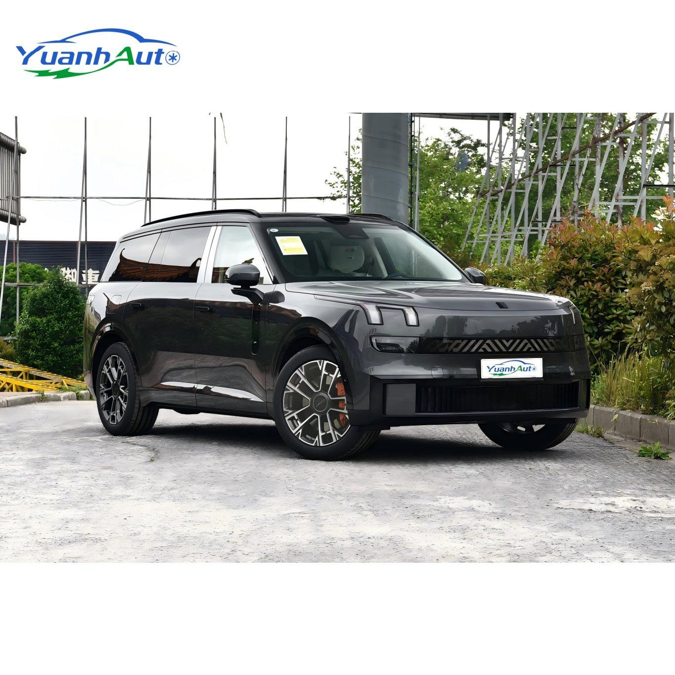 900 vehicle photo 1