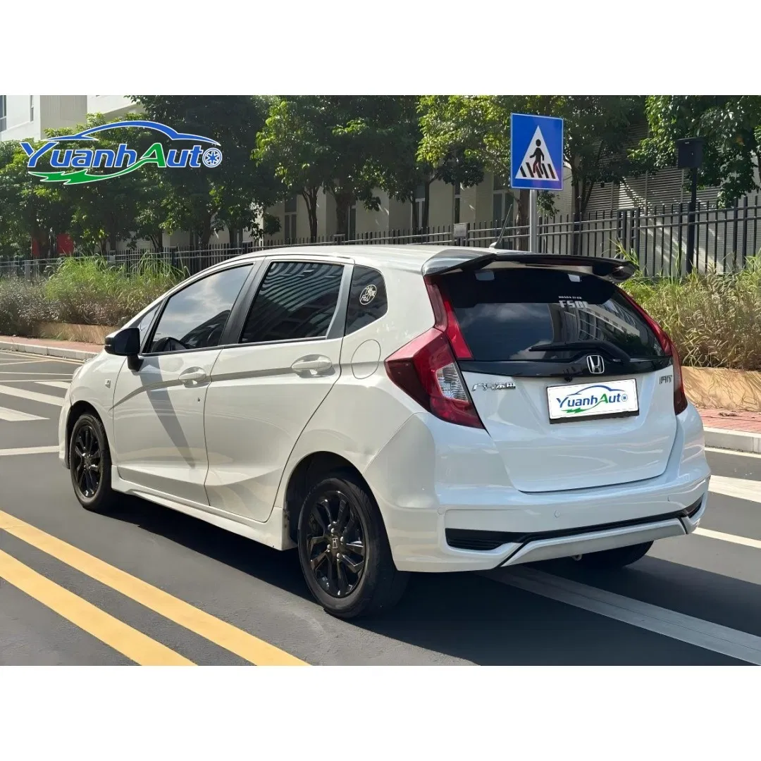2019 Honda Fit vehicle photo 5