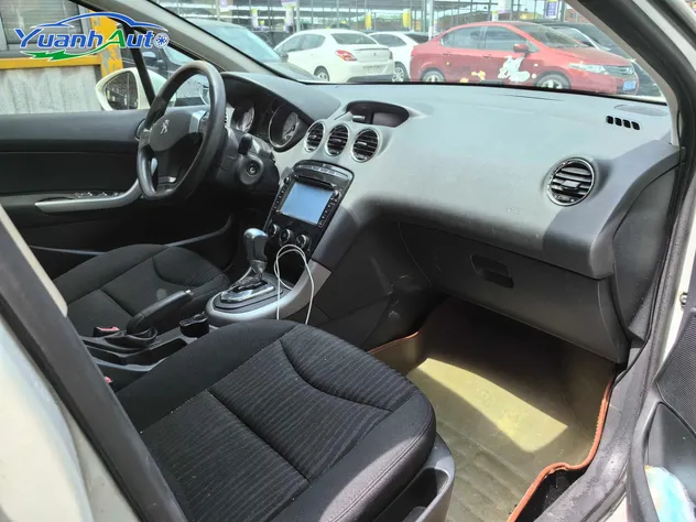 2013 Peugeot 408 Petrol Sedan — source image 18